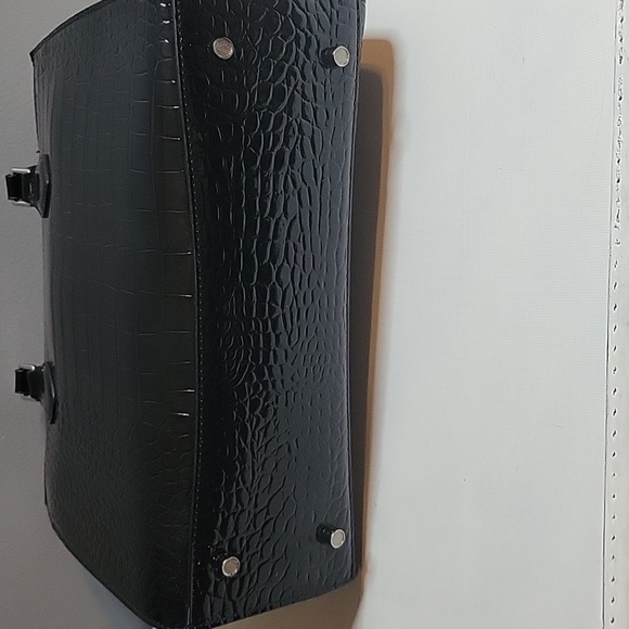 Black Leather Crocodile Purse  with Silver Hardware NWT - Picture 4 of 10